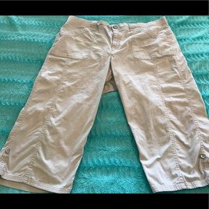 Gloria Vanderbilt Crop Pants